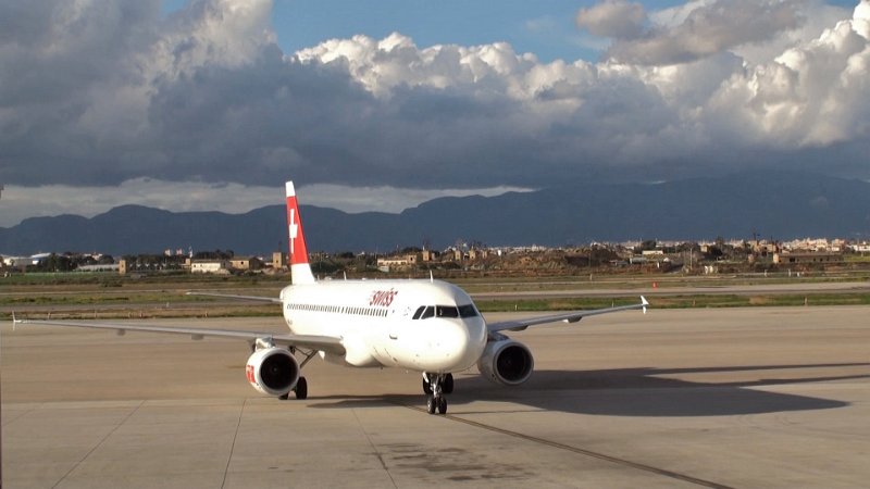 Still 72.jpg - Swiss LX 2150